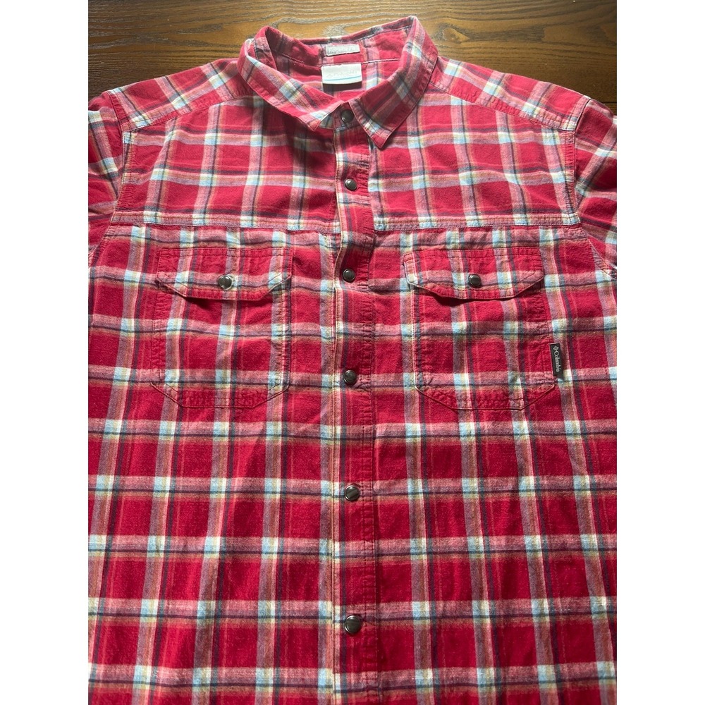 Columbia Short Sleeve Shirt Men Size Large Pearl Snap Red Plaid Pockets Regular